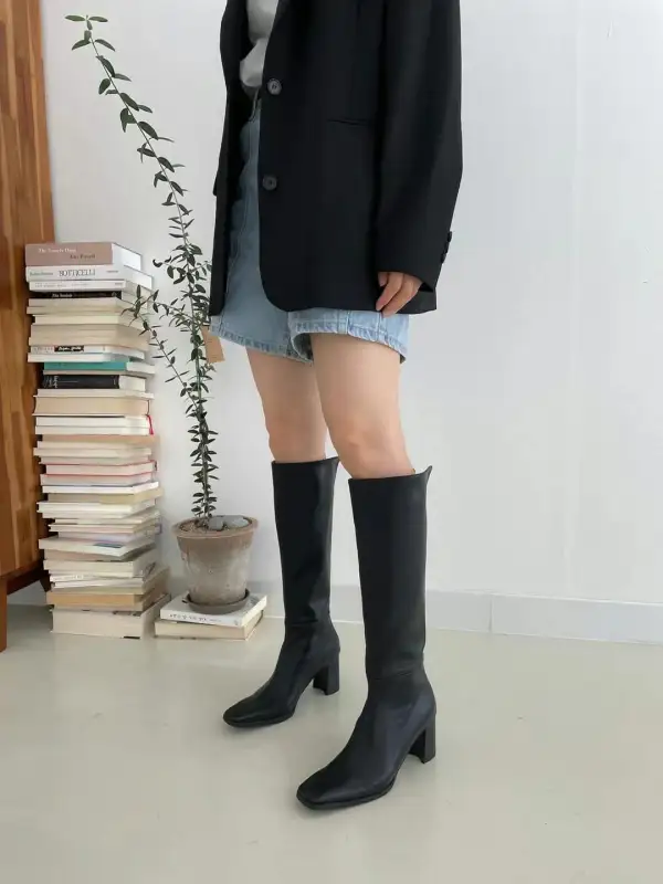 Chic Versatile Faux Leather Everyday Boots