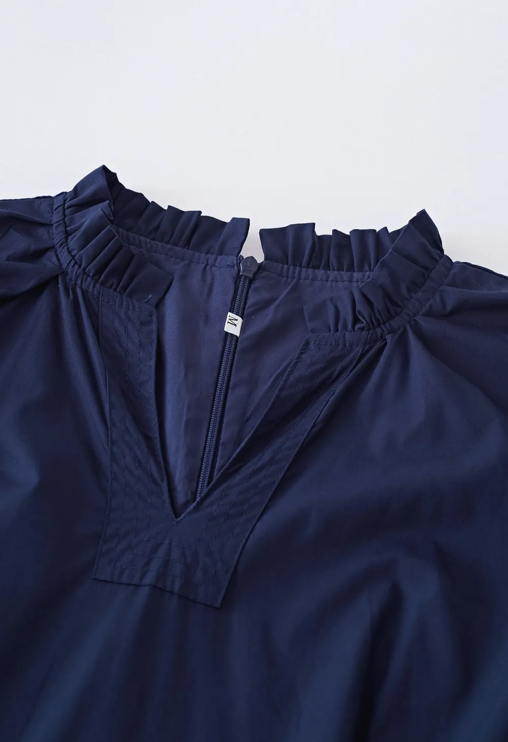 V-NECK FLUTTER SLEEVE RUFFLE COTTON DRESS IN NAVY