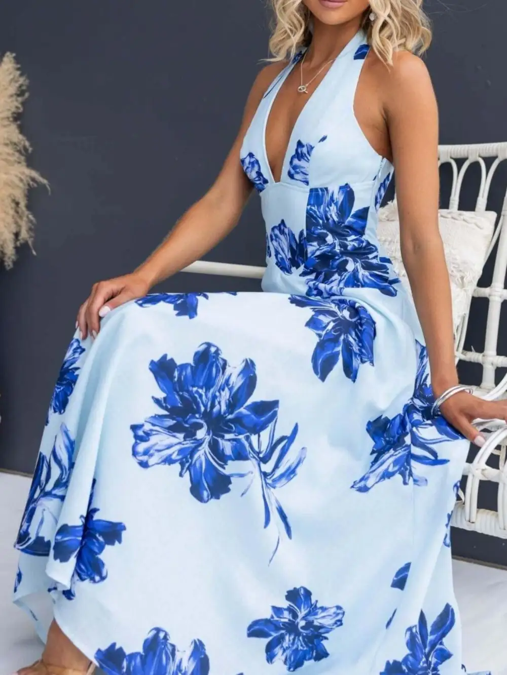 Clean Line Floral Printed Maxi Dress