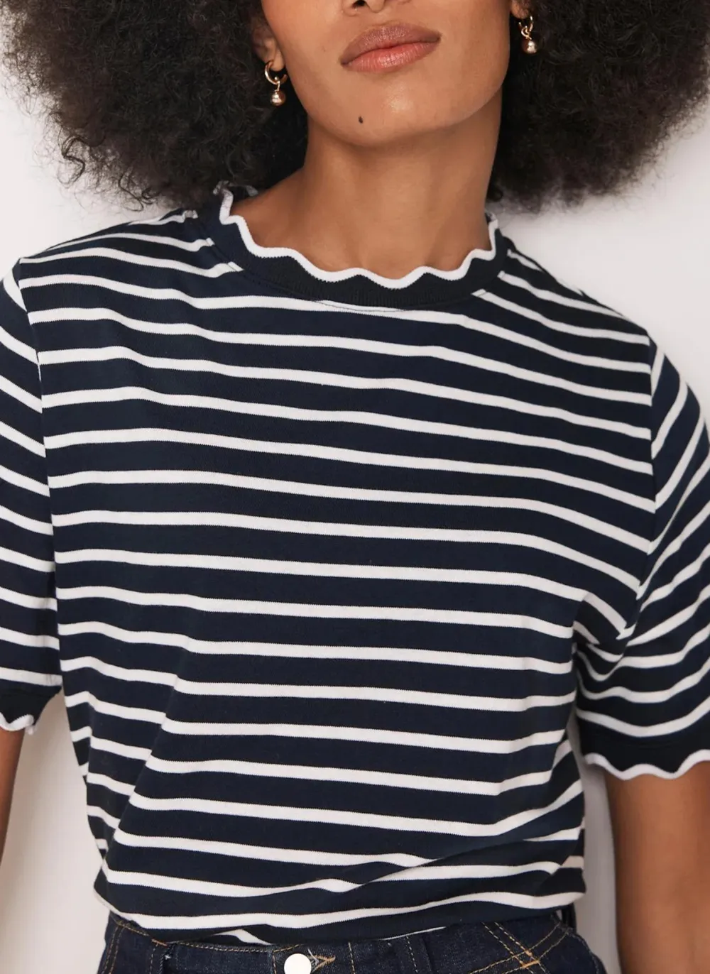 Casual Style Navy Stripe Scallop Trim T-Shirt
