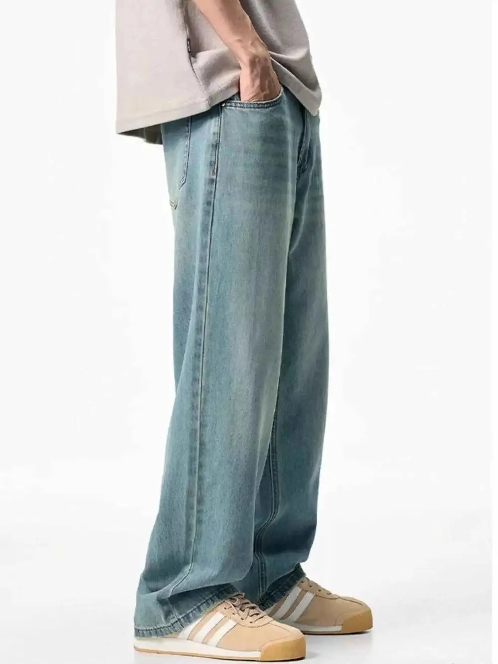 Clean Look Wash Relaxed Fit Jeans