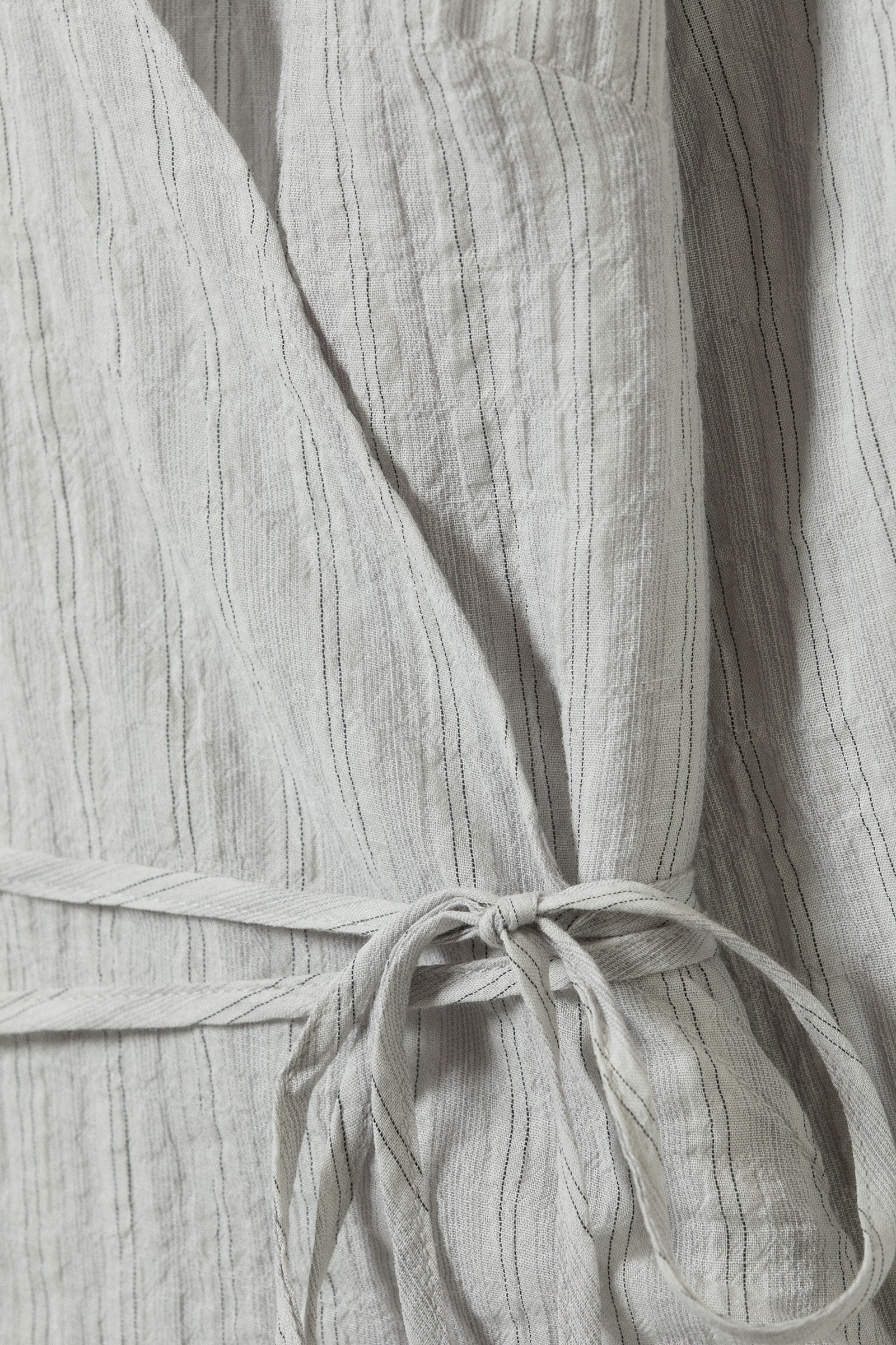 Textured Tied Long Sleeve Blouse