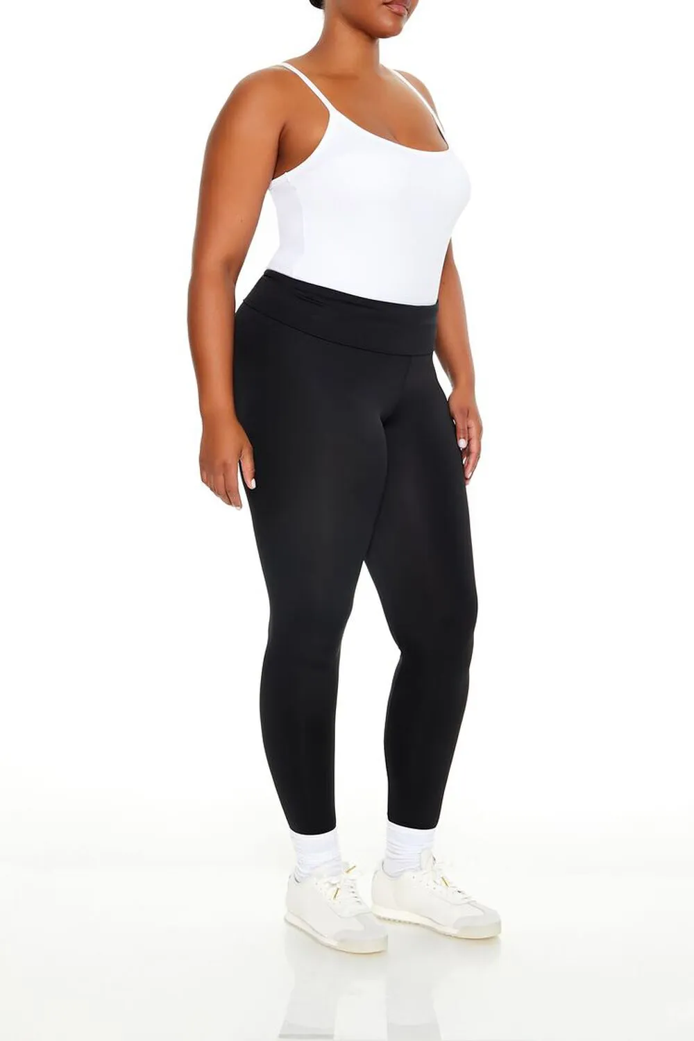 Plus Size Contour Sculpt Mid-Rise Leggings