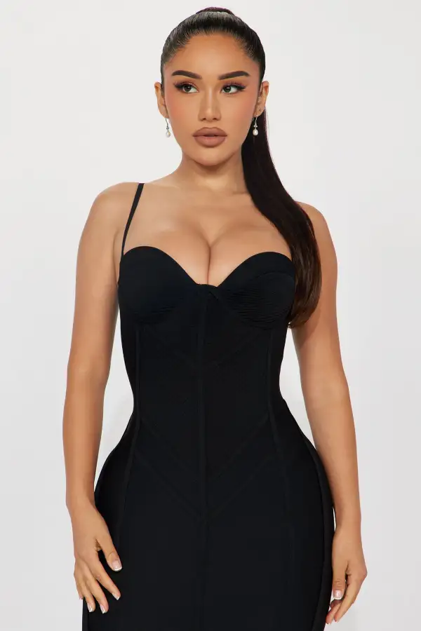 Mickie Bandage Midi Dress - Black