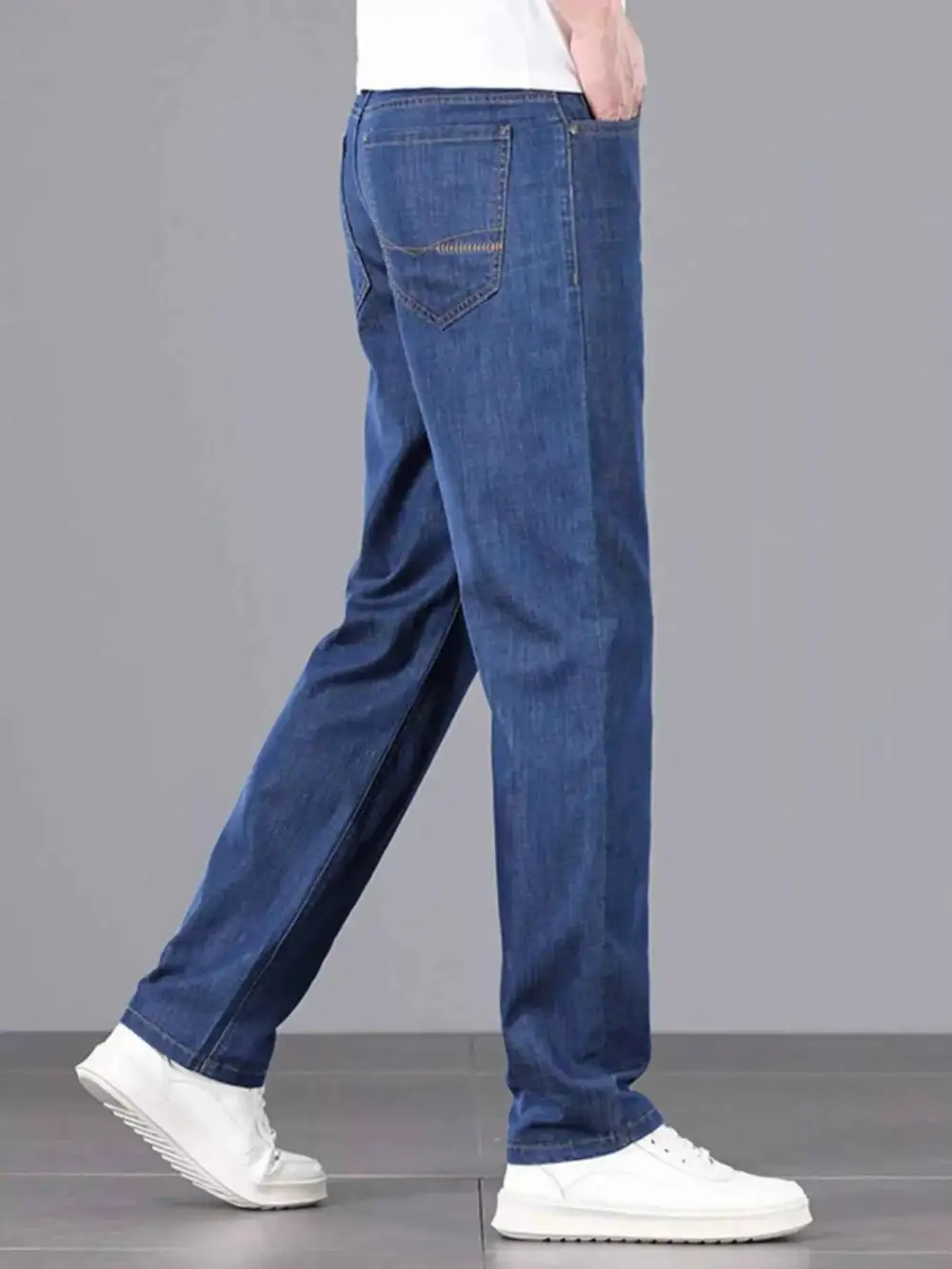 Wash Straight Leg Comfort Jeans