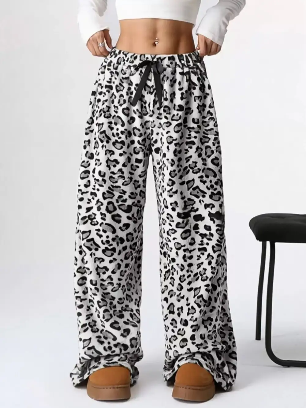 Relaxed Drawstring Wide Leg Pants