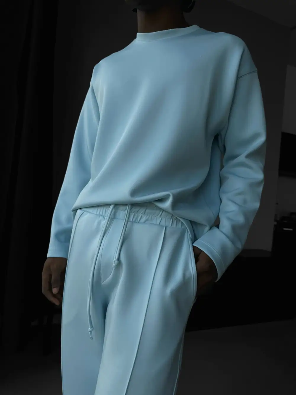 Clean Relaxed Diver Inspired Sweatshirt