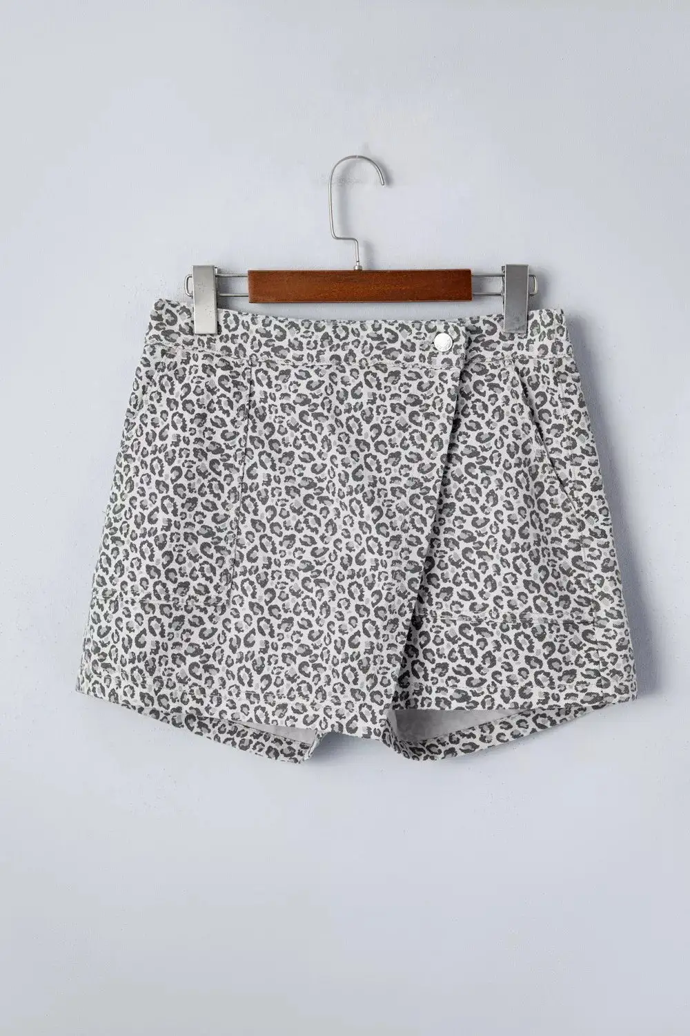 Leopard Print Elastic Waist Denim Shorts
