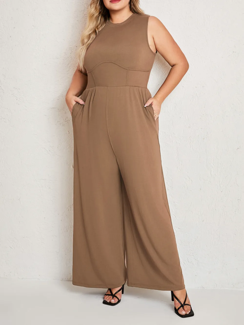 Ladies New Solid Color Sleeveless Straight Pants Suit