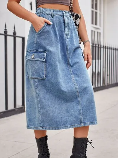 Slit Buttoned Skirt with Pockets