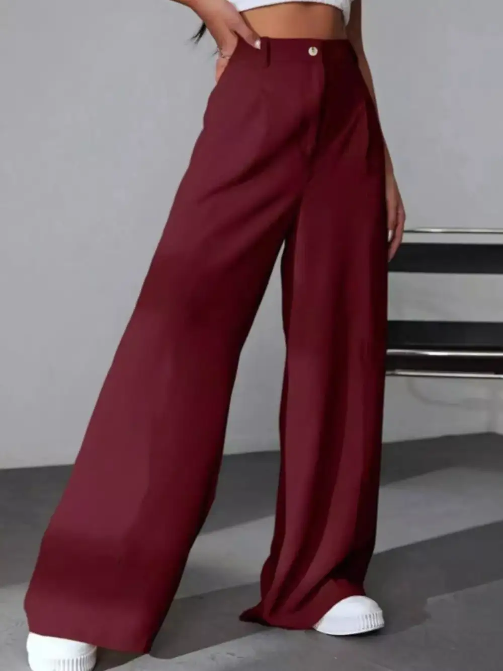 Relaxed Wide Leg Pleated Pants