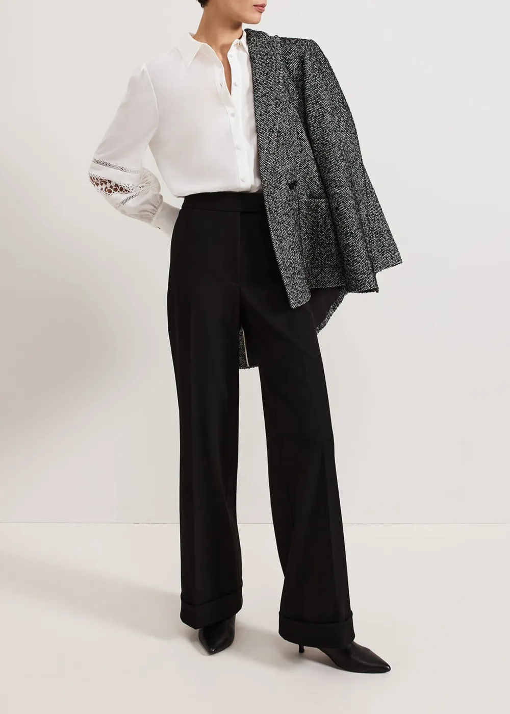 Design Hollow Versatile Commuter Style Shirt