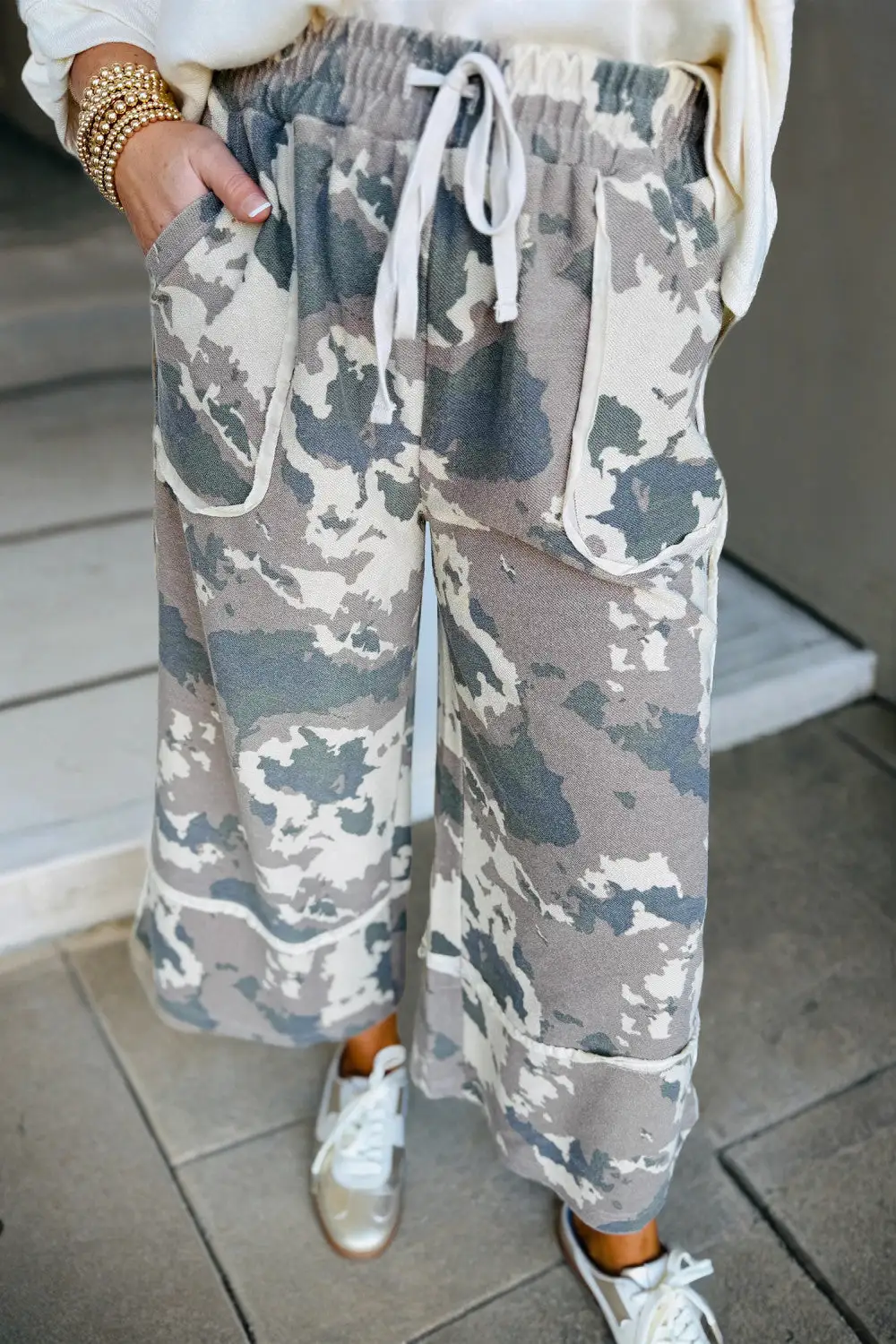 Camo Contrast Lace Raw Hem Pants