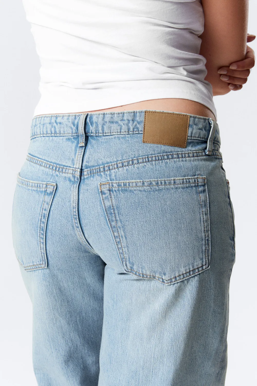 Pocketed Low Waist Jeans