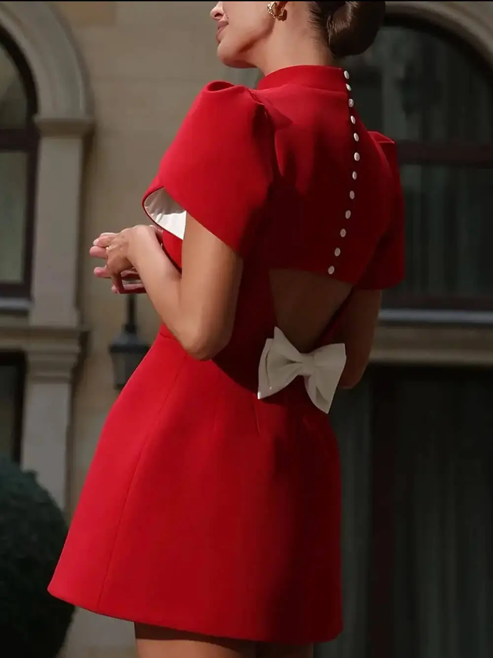 Moment Slit Short Sleeve Backless Mini Dress