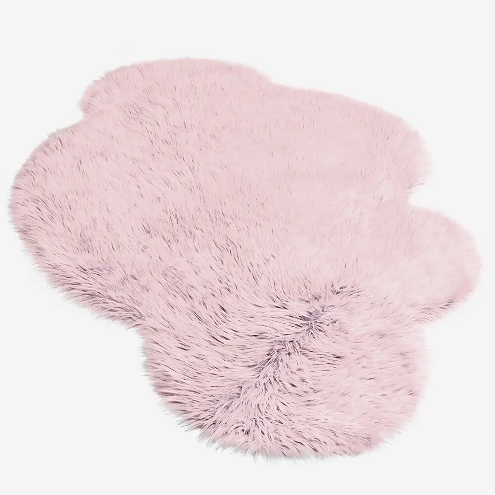 Fashion Cloud Shaped Long Plush Pet Mat