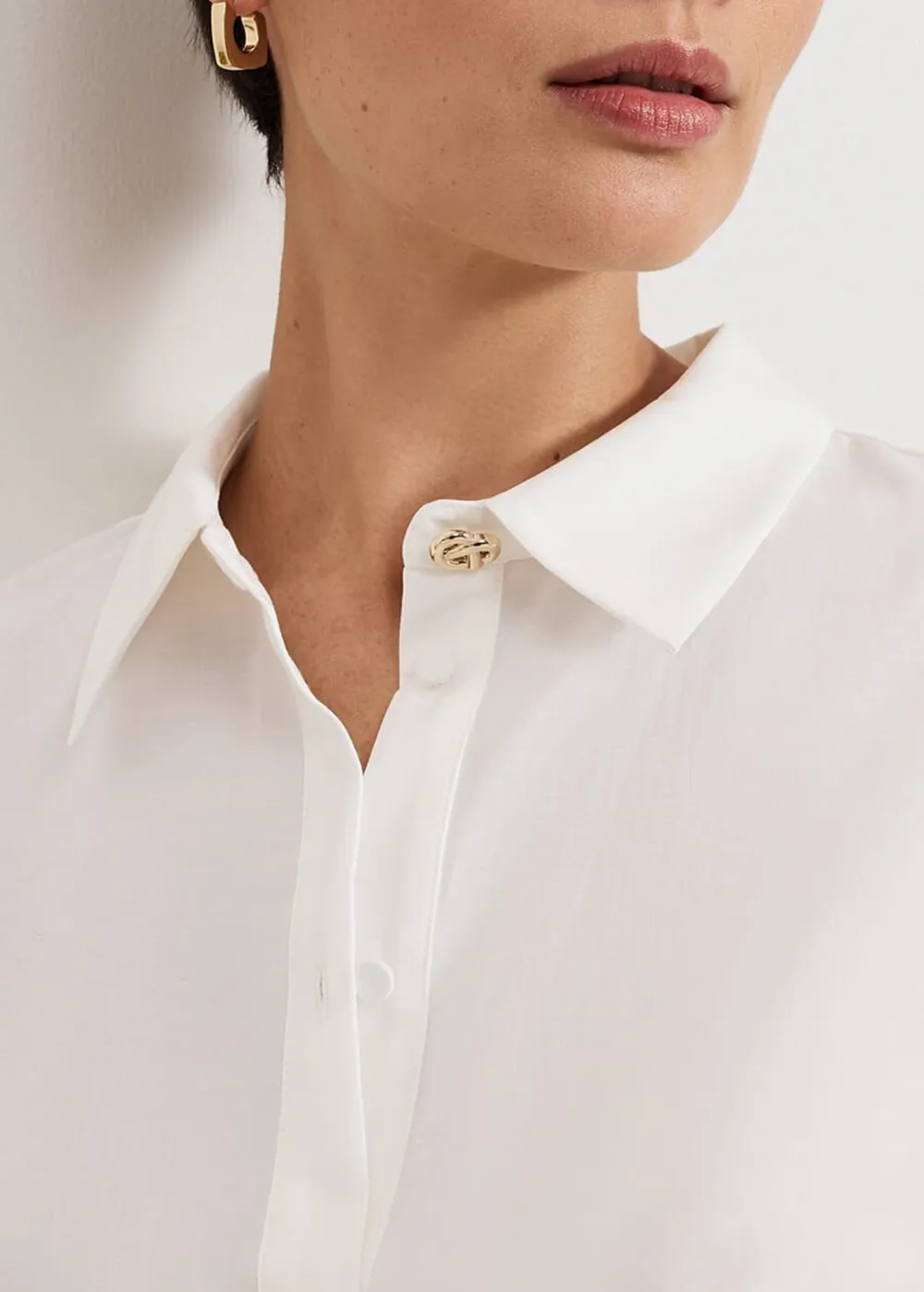 Design Hollow Versatile Commuter Style Shirt
