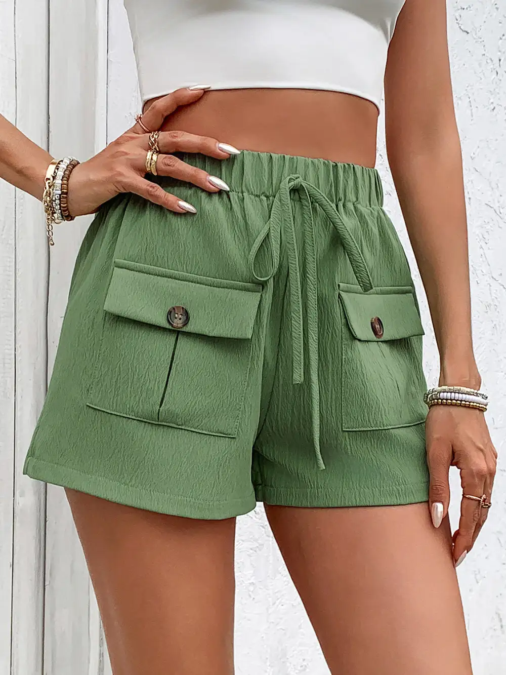 Modern Fit Elastic Waist Pocket Detail Shorts
