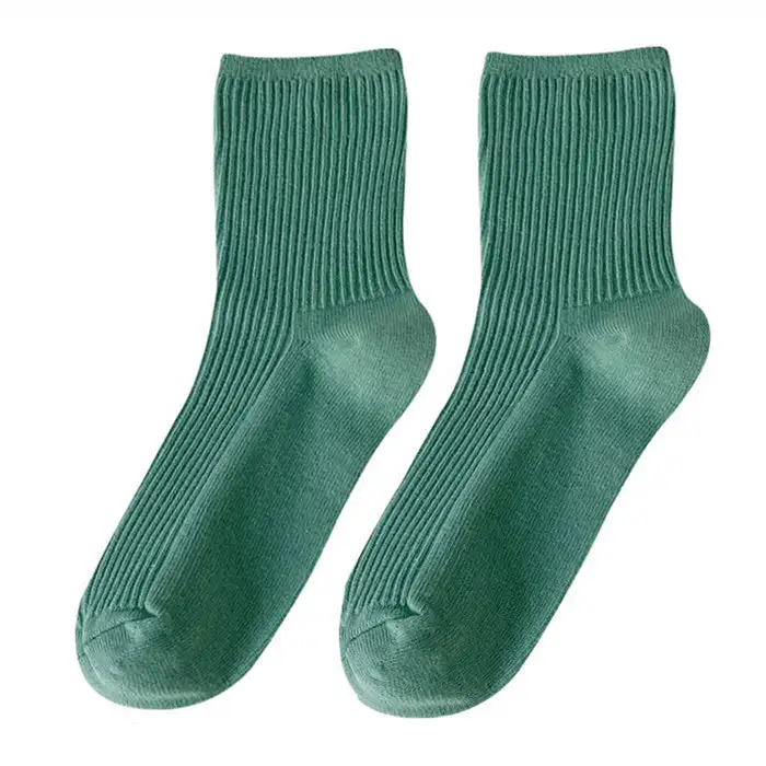 Minimal Ribbed Crew Socks