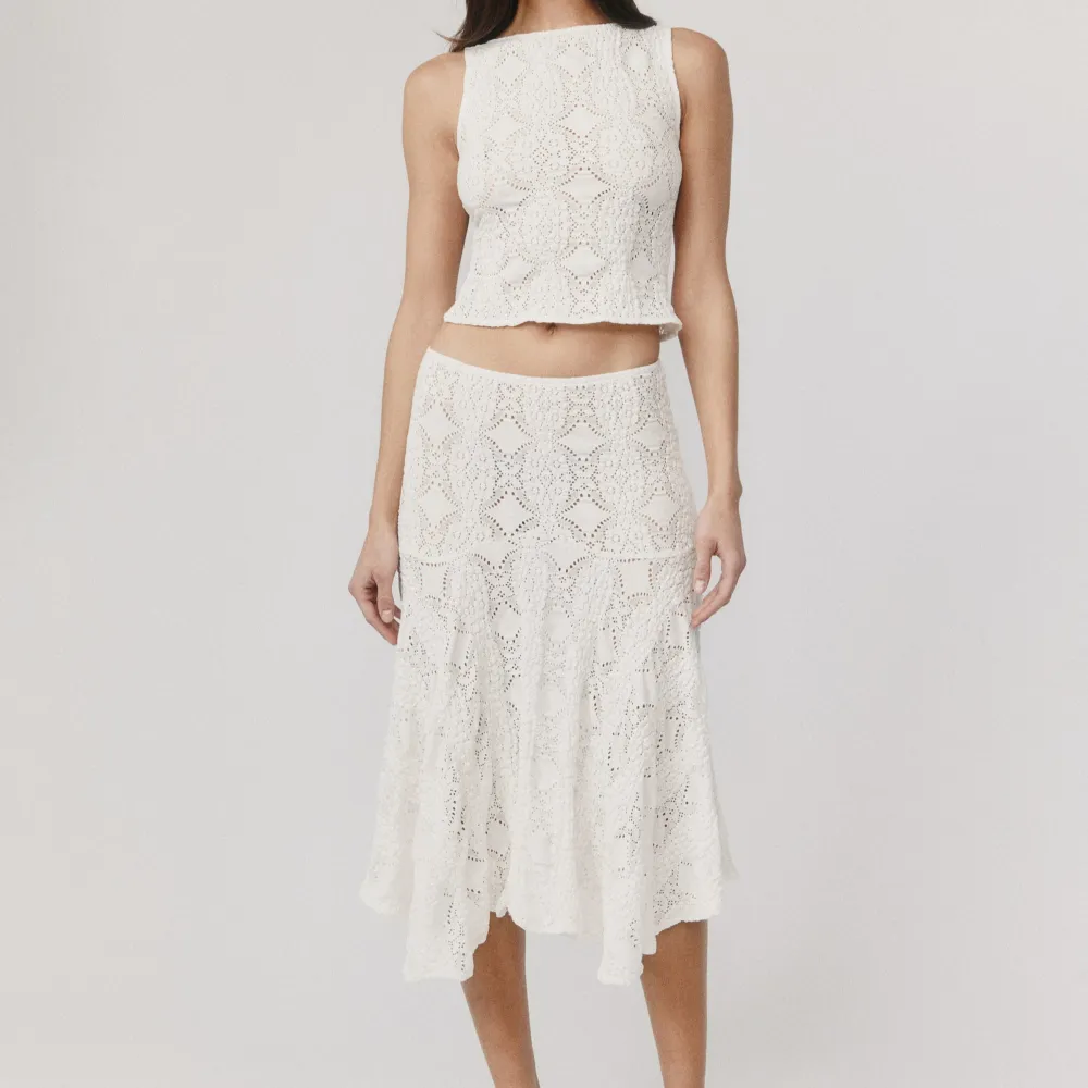 Top | White