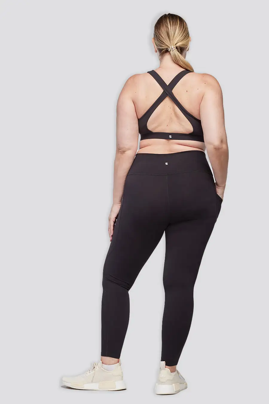 SoftLuxe Cross Back Sports Bras