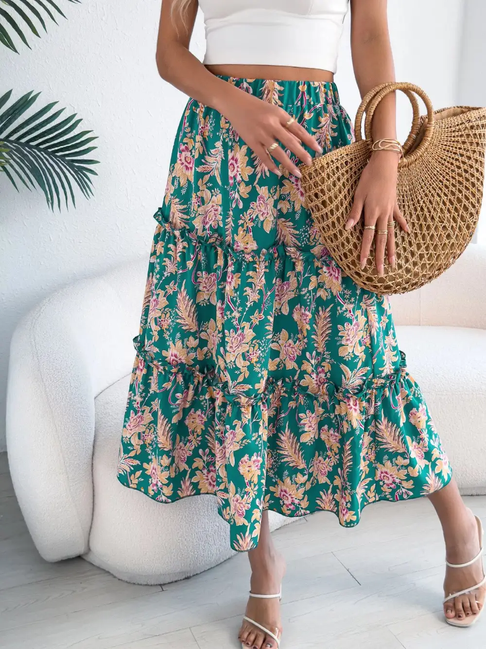 Fitted Ruffle Trim Printed Detail Skirt