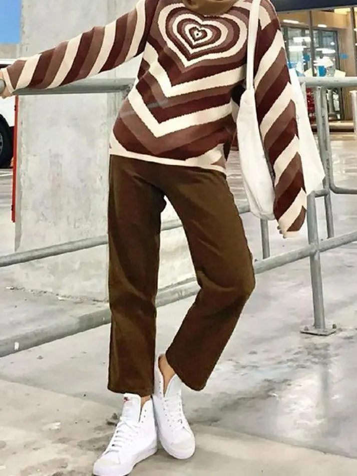 Crew-Neck Argyle Jacquard Sweater