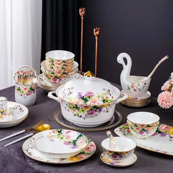 (Store Closing Sale) 60 PIECE EUROPEAN BONE FLORAL PATTERN