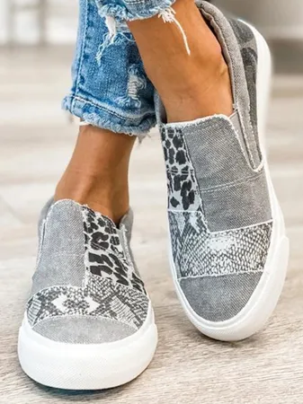 Vintage All Season Snakeskin Split Joint Sports & Outdoor Flat Heel Round Toe Fabric EVA Sneakers for Women