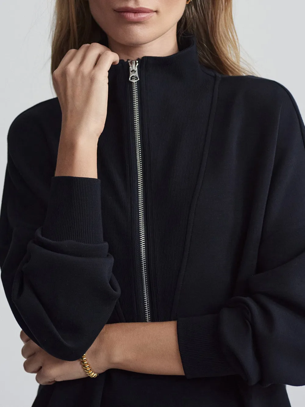 Trendy Quarter-Zip High-Collar Sweatshirt