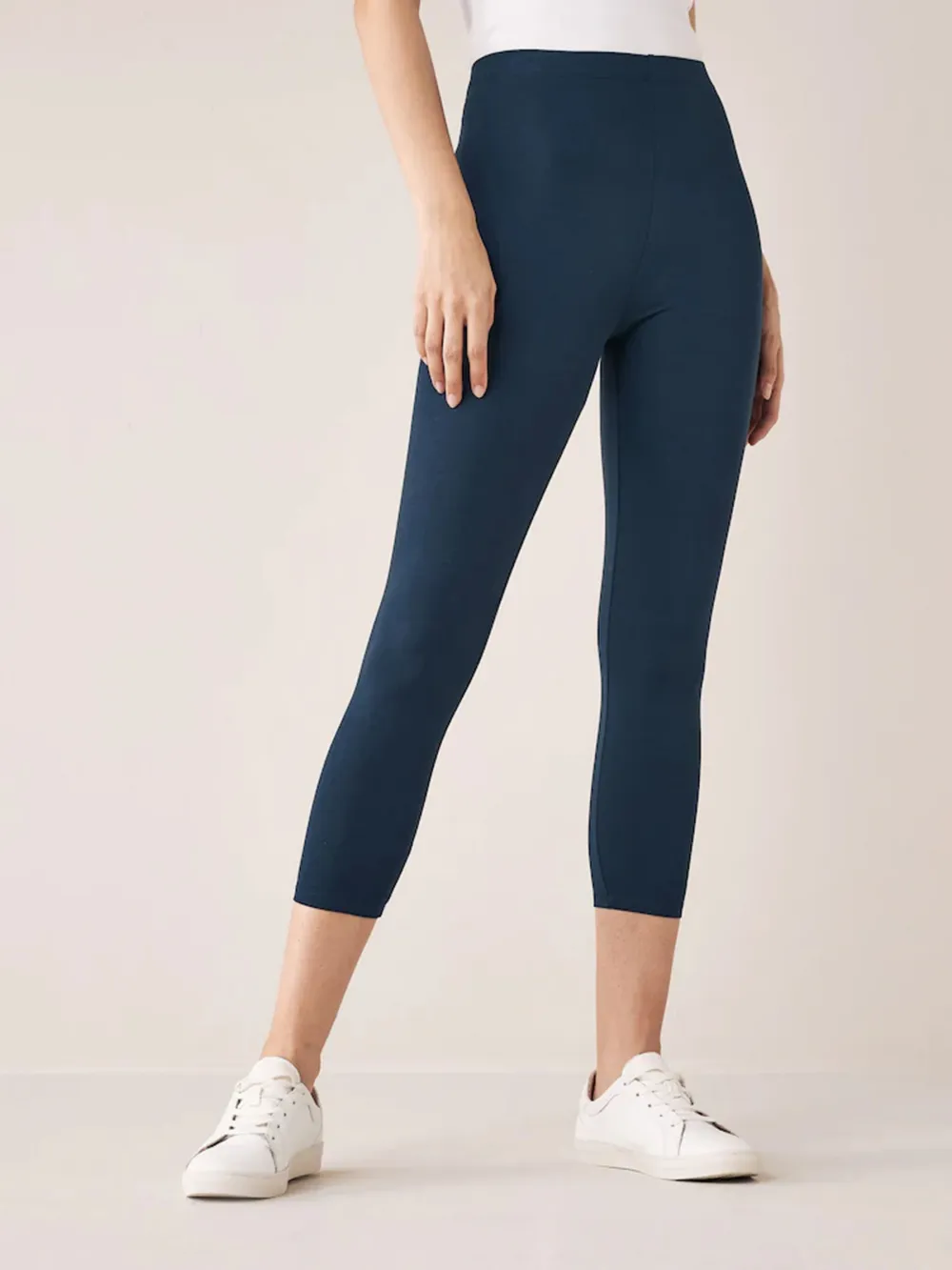 Short Form Fitted Skinny Pants
