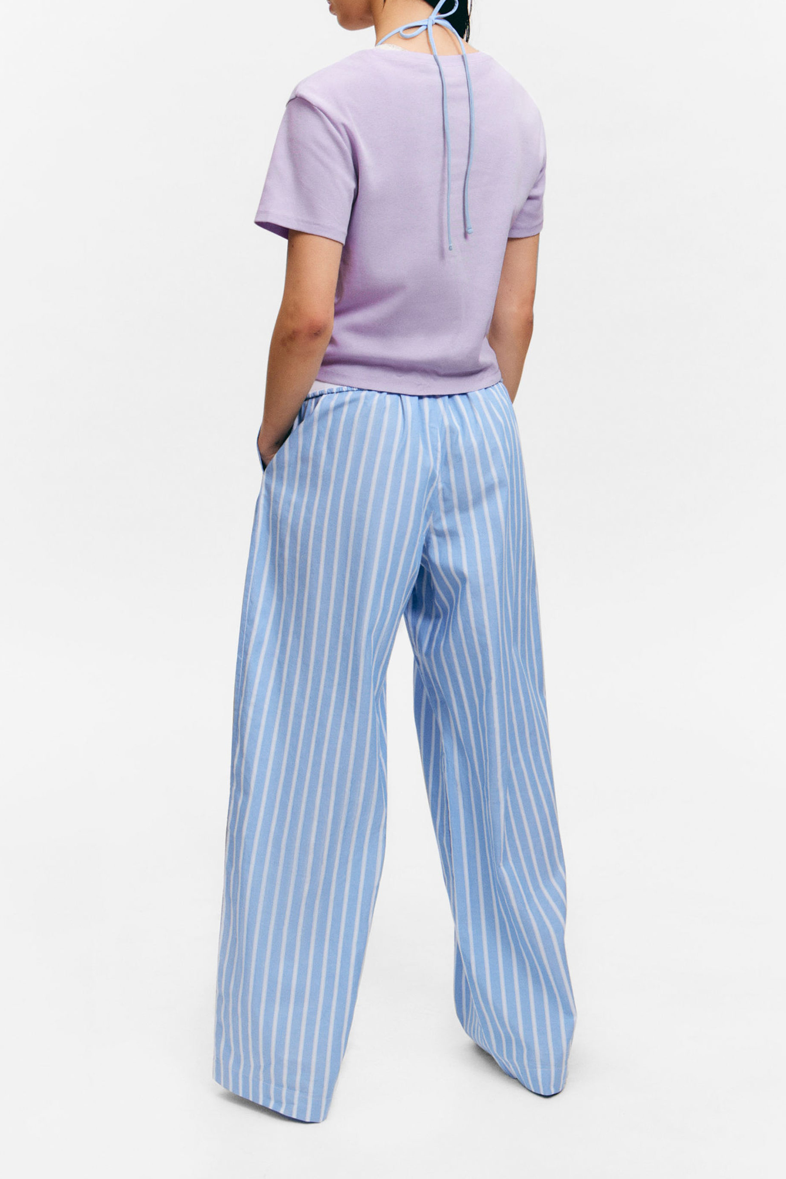 Round Neck Cropped T-Shirt