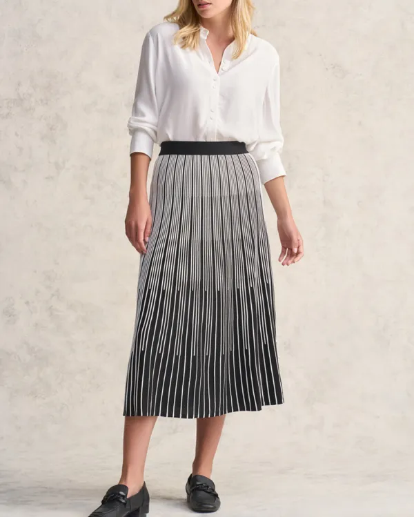 Gradual Stripe Skirt