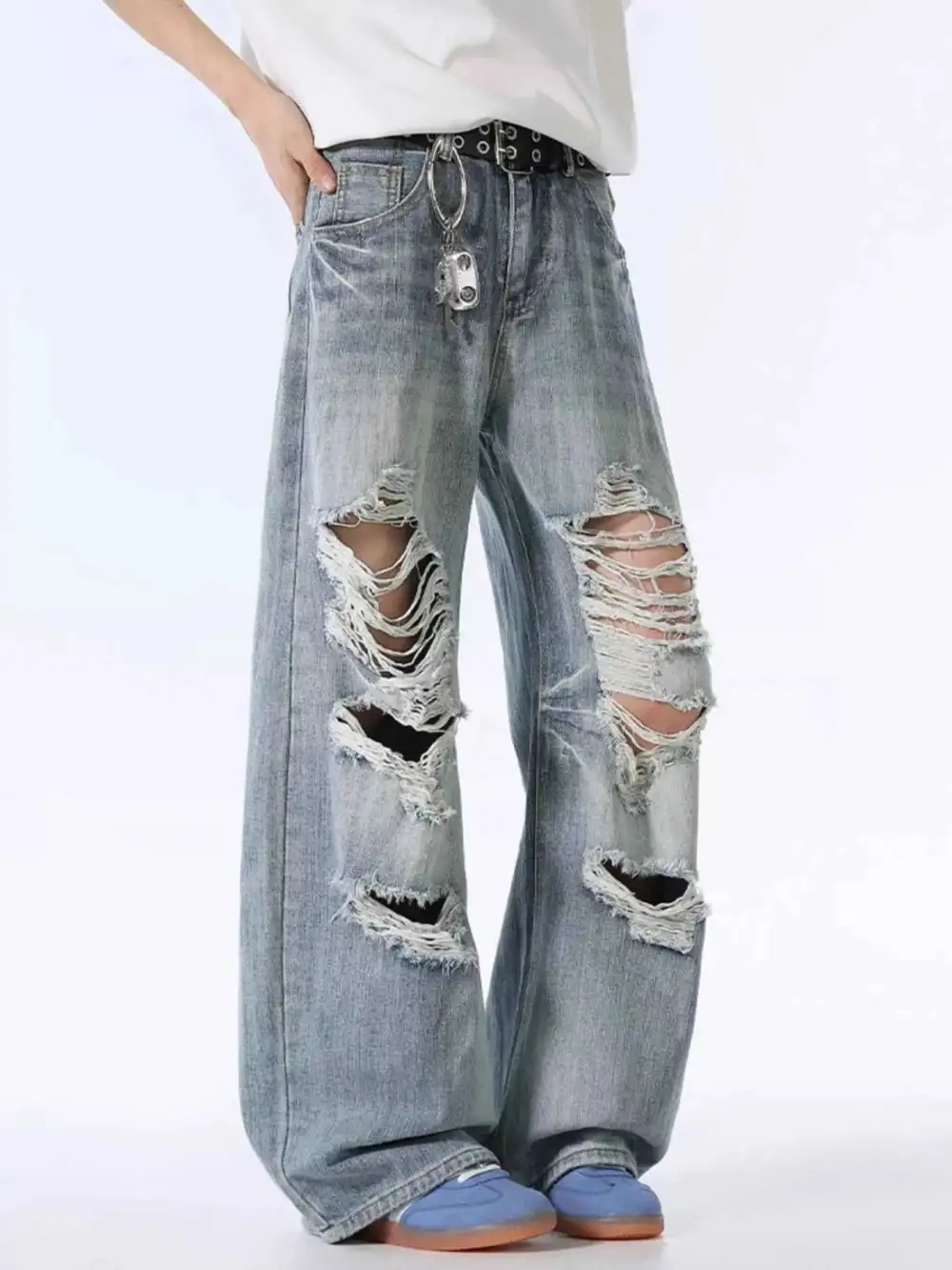 Everyday Distressed Wide Leg Jeans
