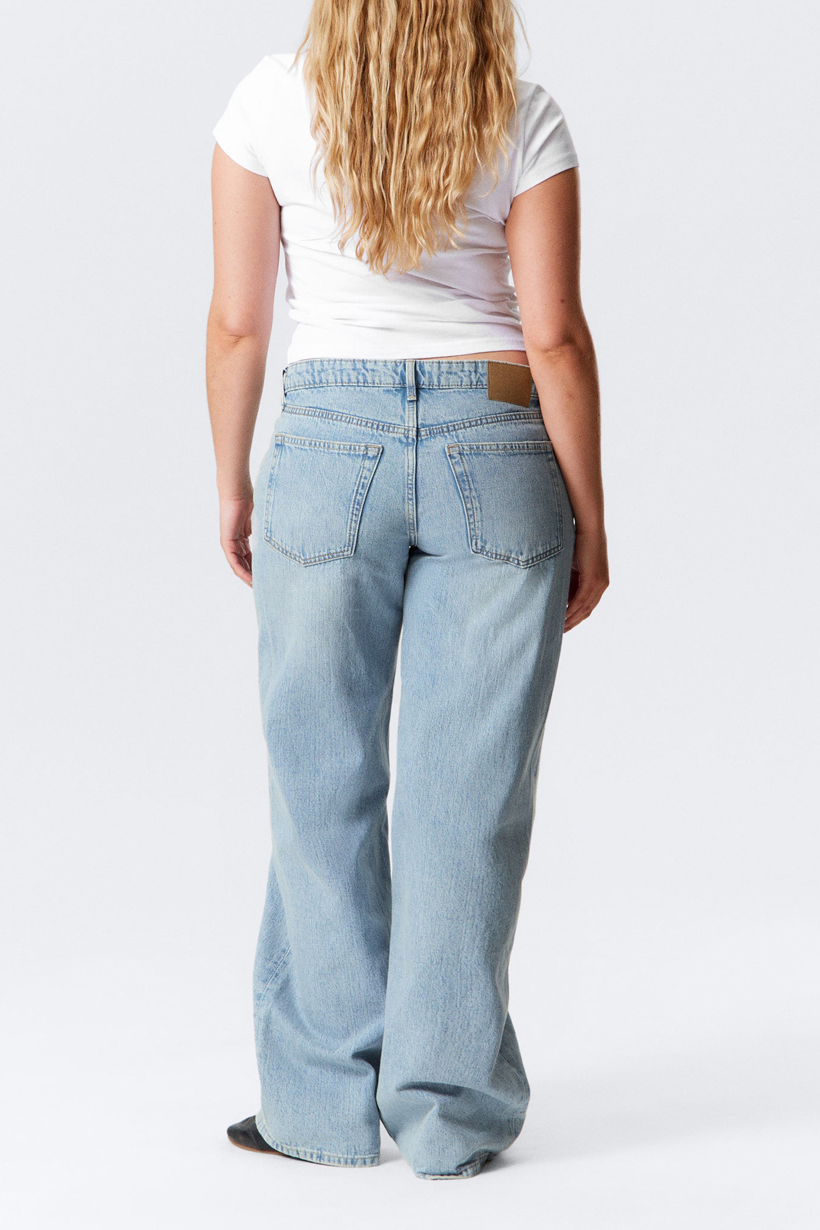 Pocketed Low Waist Jeans