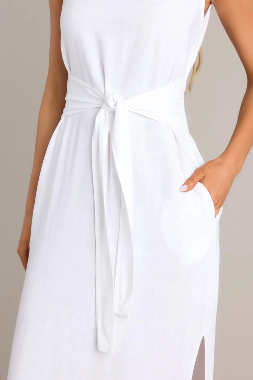 NURTURING SPIRIT WHITE WAIST TIE MAXI DRESS