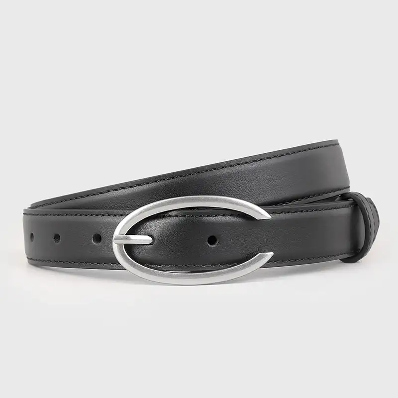 Relaxed Oval Buckle Leather Belt