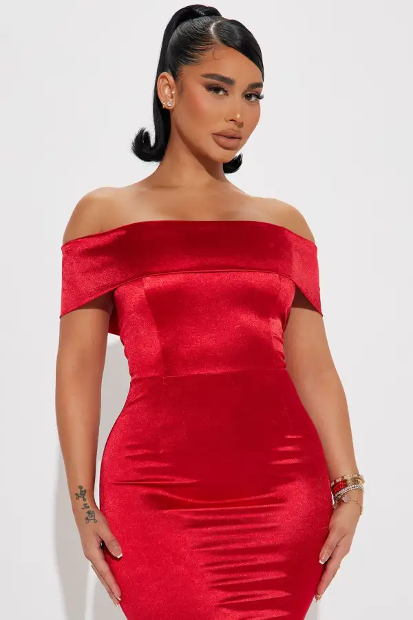 Caroline Satin Midi Dress - Red