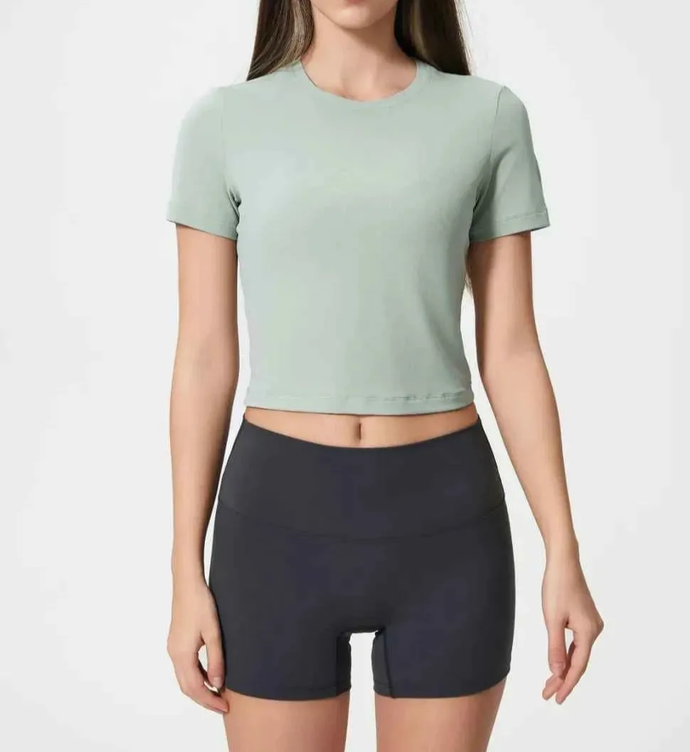 Modern Round Neck Short Sleeve Active T-Shirt