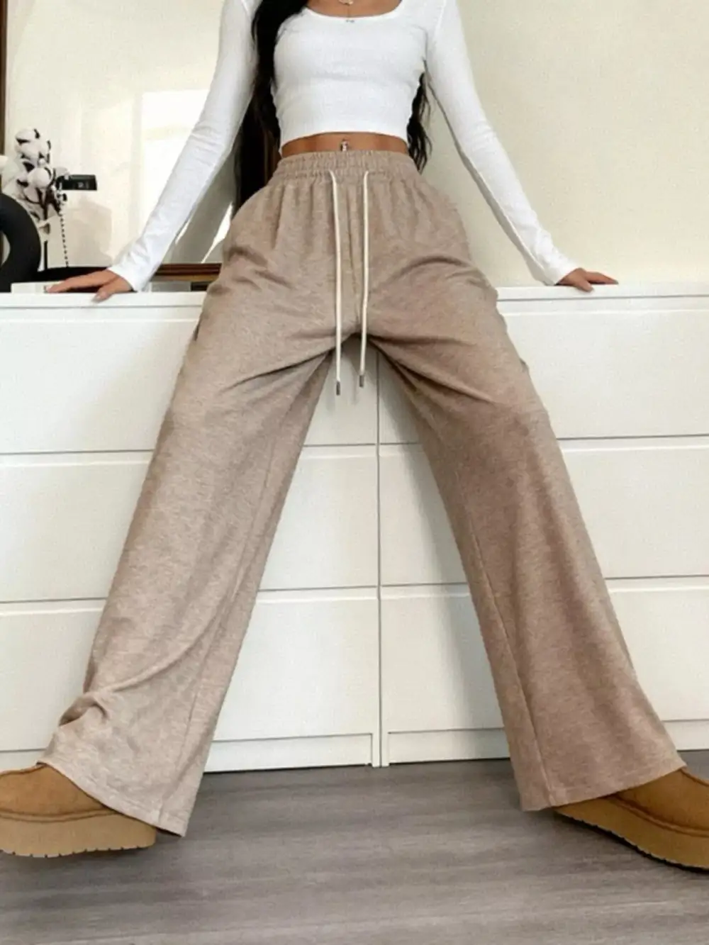 Relaxed Drawstring Waist Wide Leg Pants