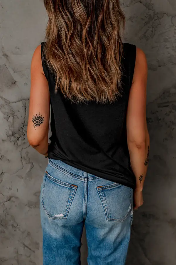 Snap Buttons Scoop Neck Tank Top Pocket