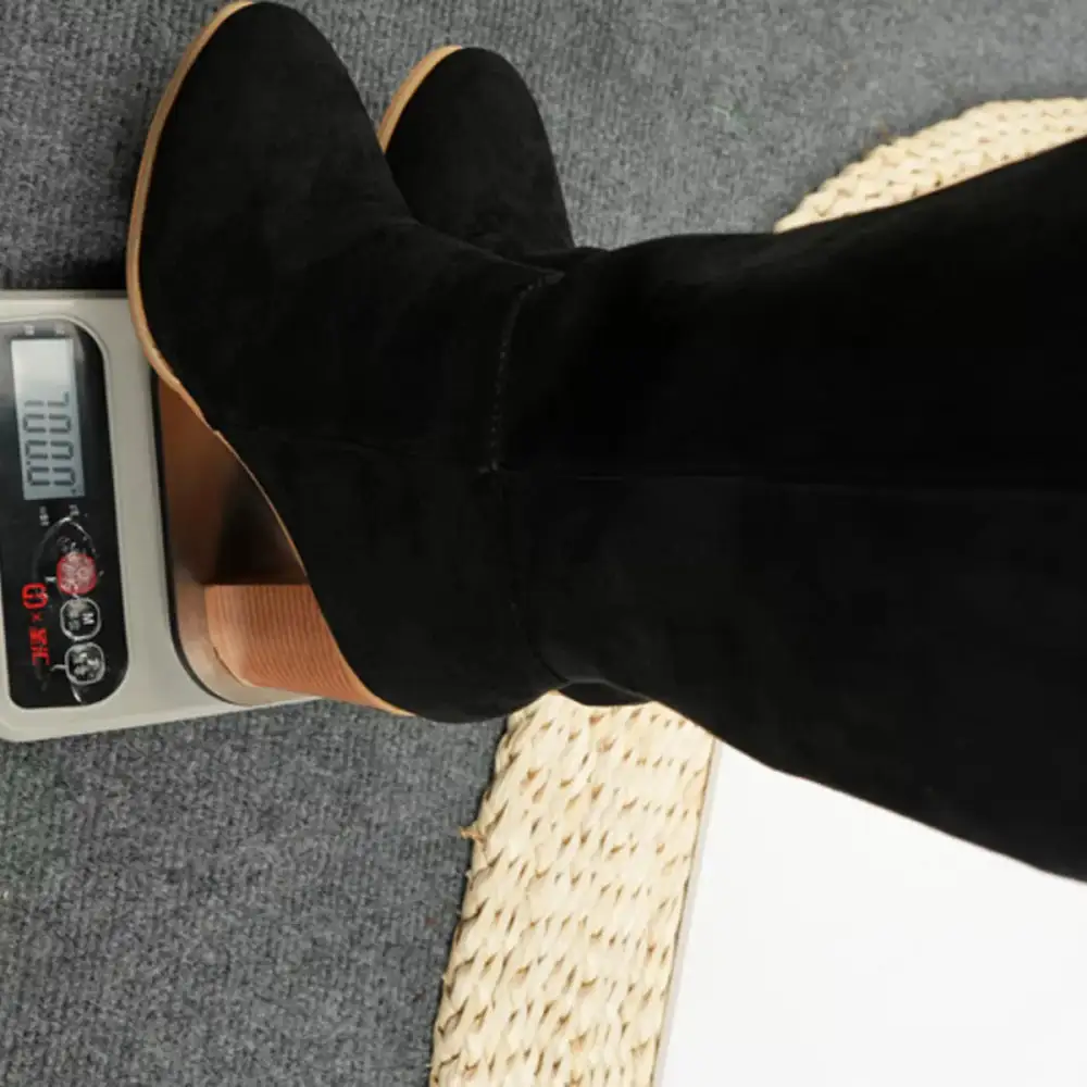Modern Refined Pointed Toe Block Heel Boots