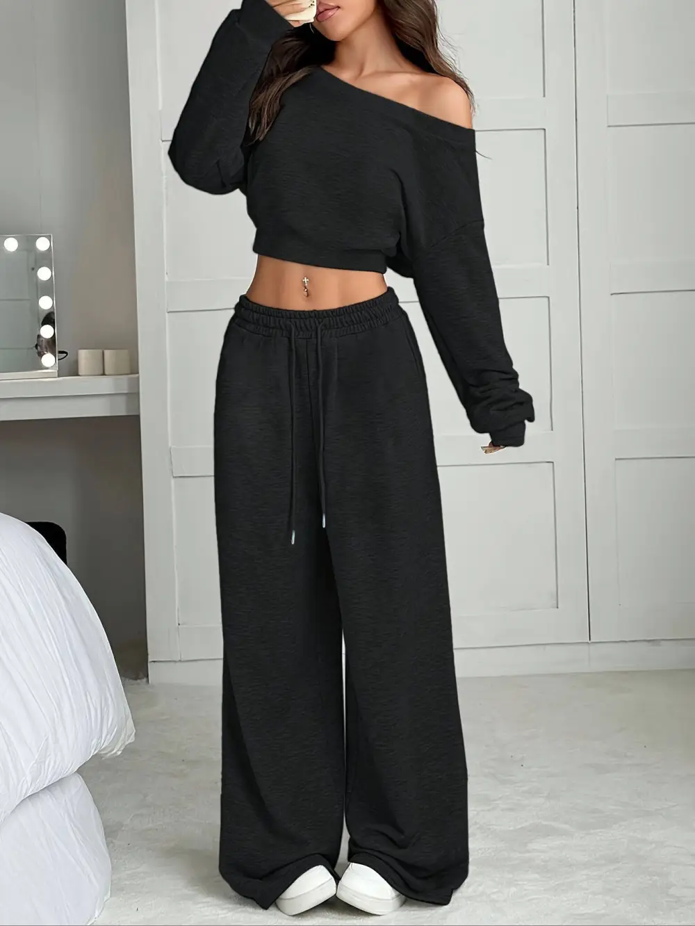 Women's Casual Long Sleeve Sweatshirt & Wide Leg Drawstring Pants