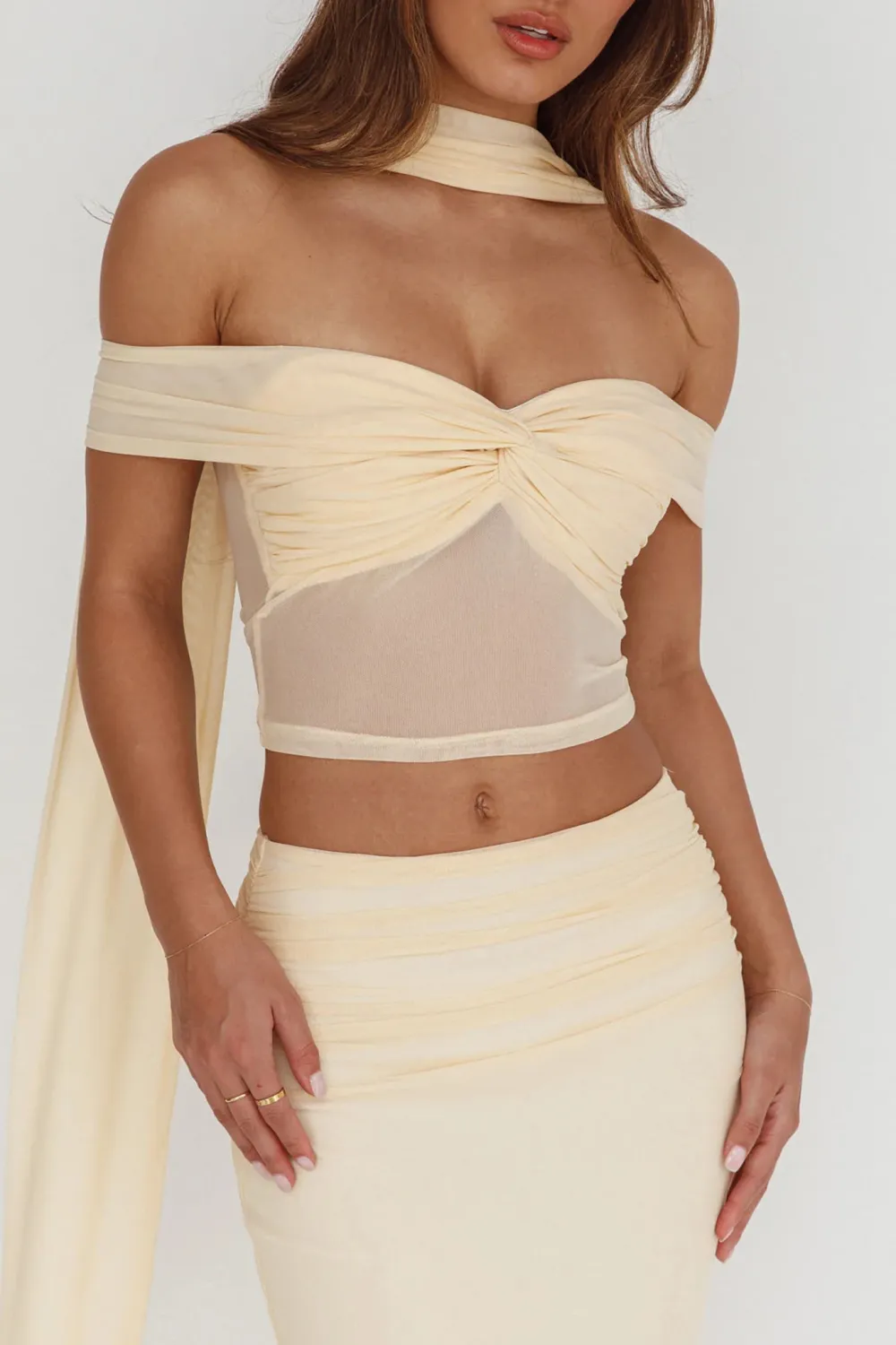 Fashionable And Sweet Off-Shoulder Top
