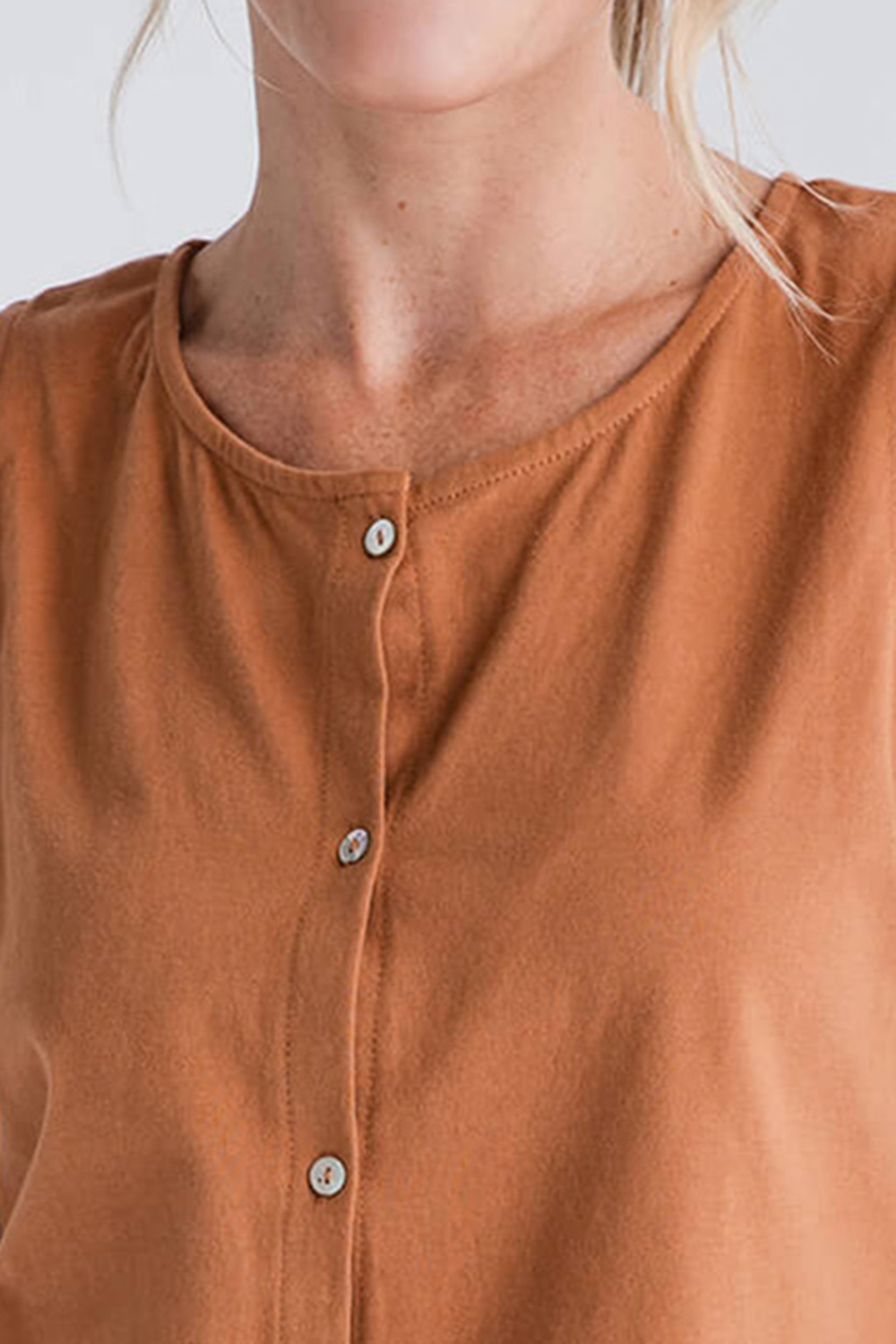 Wishlist Button Up Relaxed Crop Knit Tank Top - camel