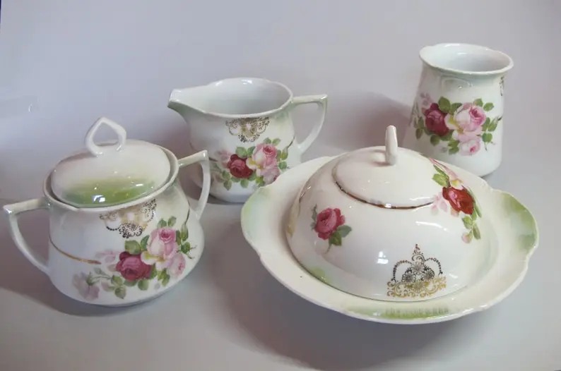 Leuchtenburg, set of 4 pieces in fine porcelain, Germany, between 1920 and 1935