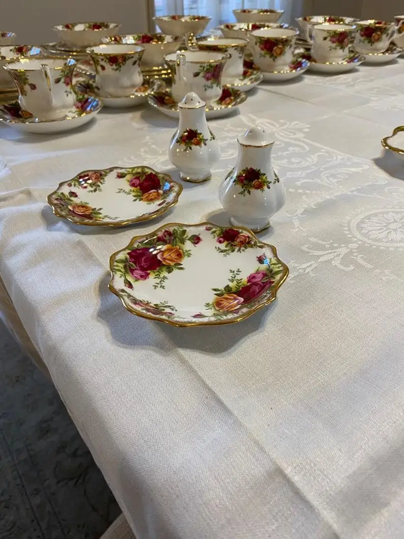 Vintage 1962 Royal Albert Dining Set