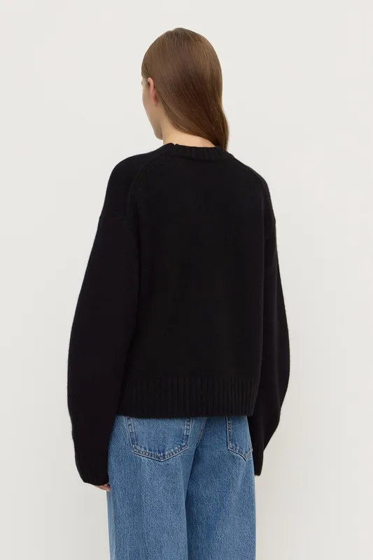 Black Cashmere Crew-Neck Knit Sweater