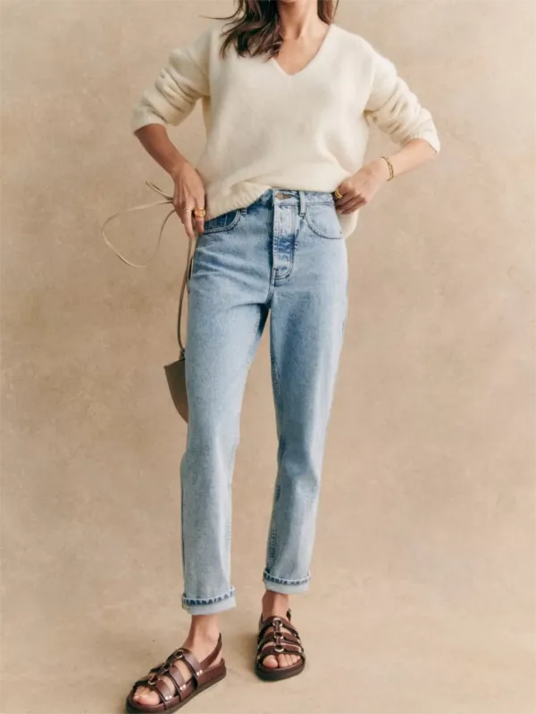 Slightly Oversized Volume  Knitwear