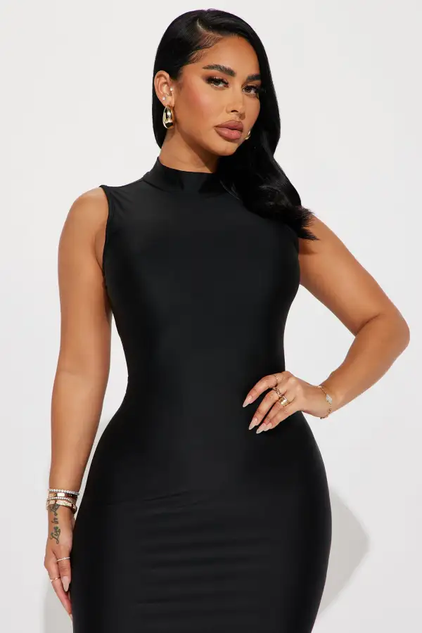 Barcelona Backless Maxi Dress - Black